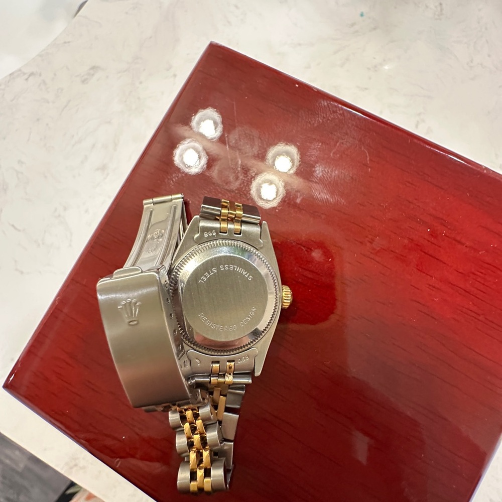 Rolex Women's Two-Tone Gold and Silver Watch pre owned !!! - Picture 4 of 8